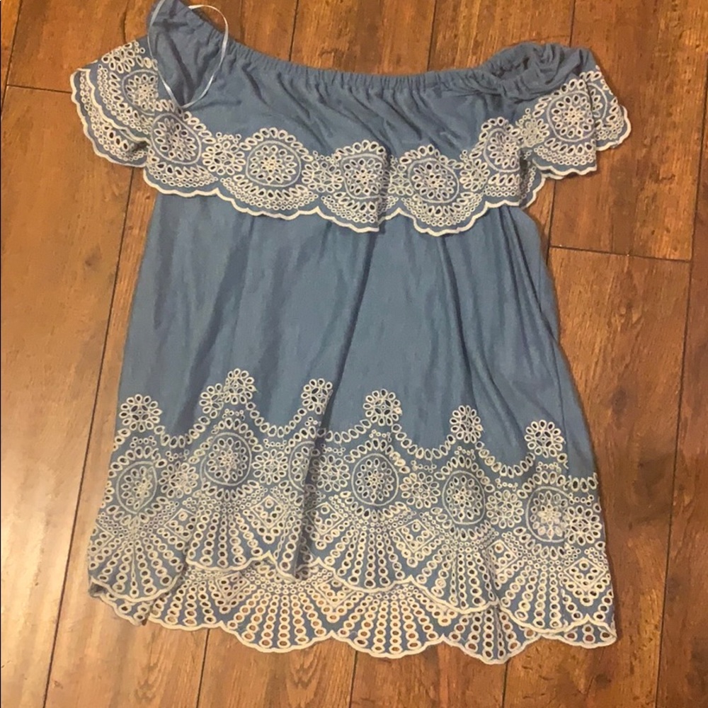 Beautiful eyelet off the shoulder blouse, BNWT!
